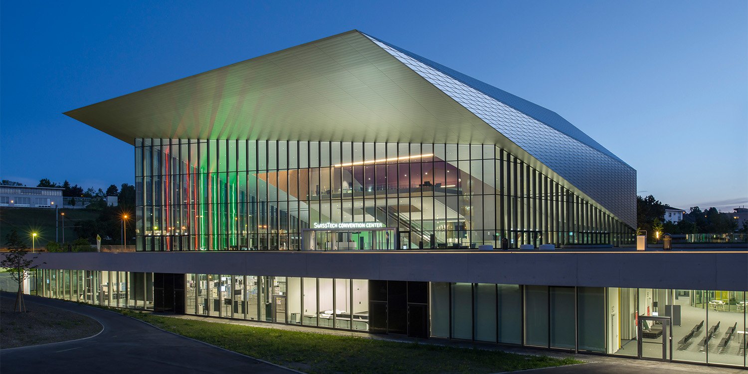 SuccessStory AXdigital HR HRS Real Estate